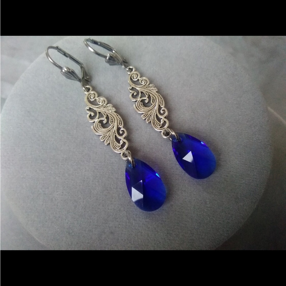 Filigree Swarovski Drop Earrings - Silver/Blue